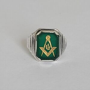 Men's Sterling Silver Emerald Green Masonic Freemason Square Compass Signet Ring
